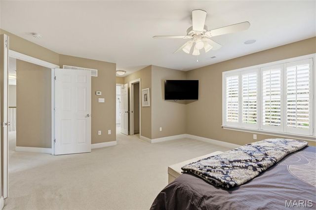 7 E Villa Avenue, Olivette, MO 63132