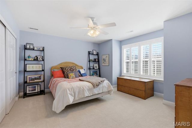 7 E Villa Avenue, Olivette, MO 63132