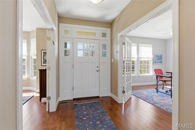 7 E Villa Avenue, Olivette, MO 63132