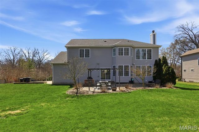 7 E Villa Avenue, Olivette, MO 63132