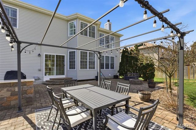 7 E Villa Avenue, Olivette, MO 63132