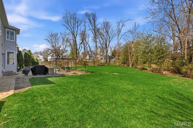 7 E Villa Avenue, Olivette, MO 63132