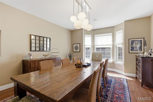 7 E Villa Avenue, Olivette, MO 63132