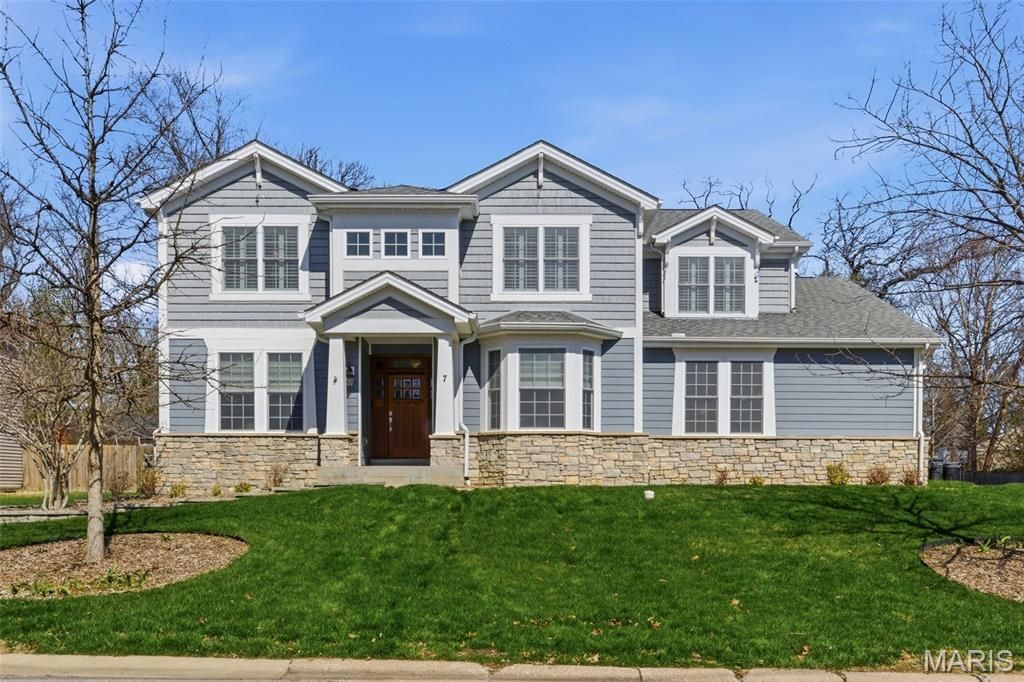 7 E Villa Avenue, Olivette, MO 63132