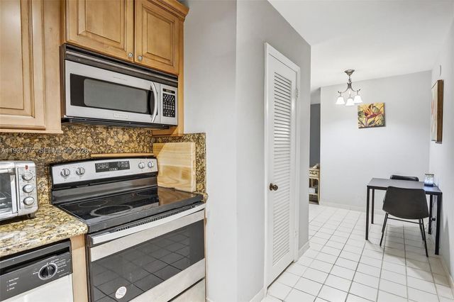 124 NE 19th Ct 110B, Wilton Manors, FL 33305