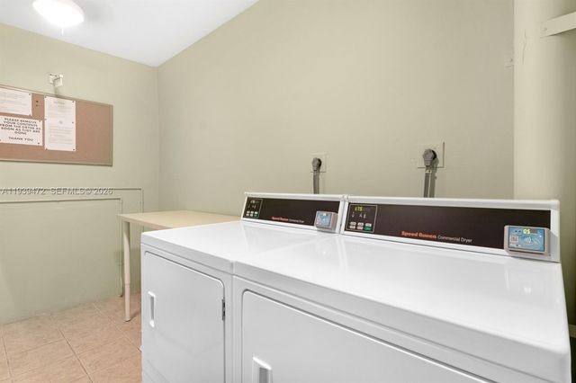 124 NE 19th Ct 110B, Wilton Manors, FL 33305