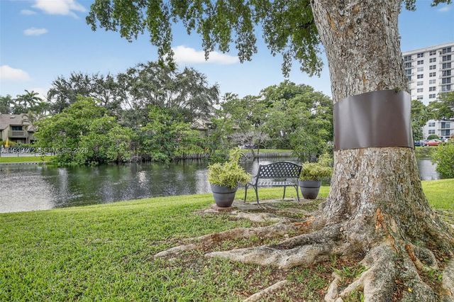 124 NE 19th Ct 110B, Wilton Manors, FL 33305