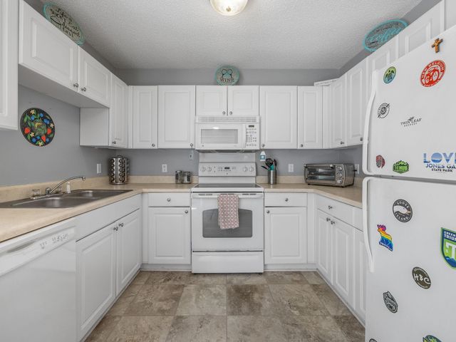 623 S Serena Hills Drive, Moore, SC 29369