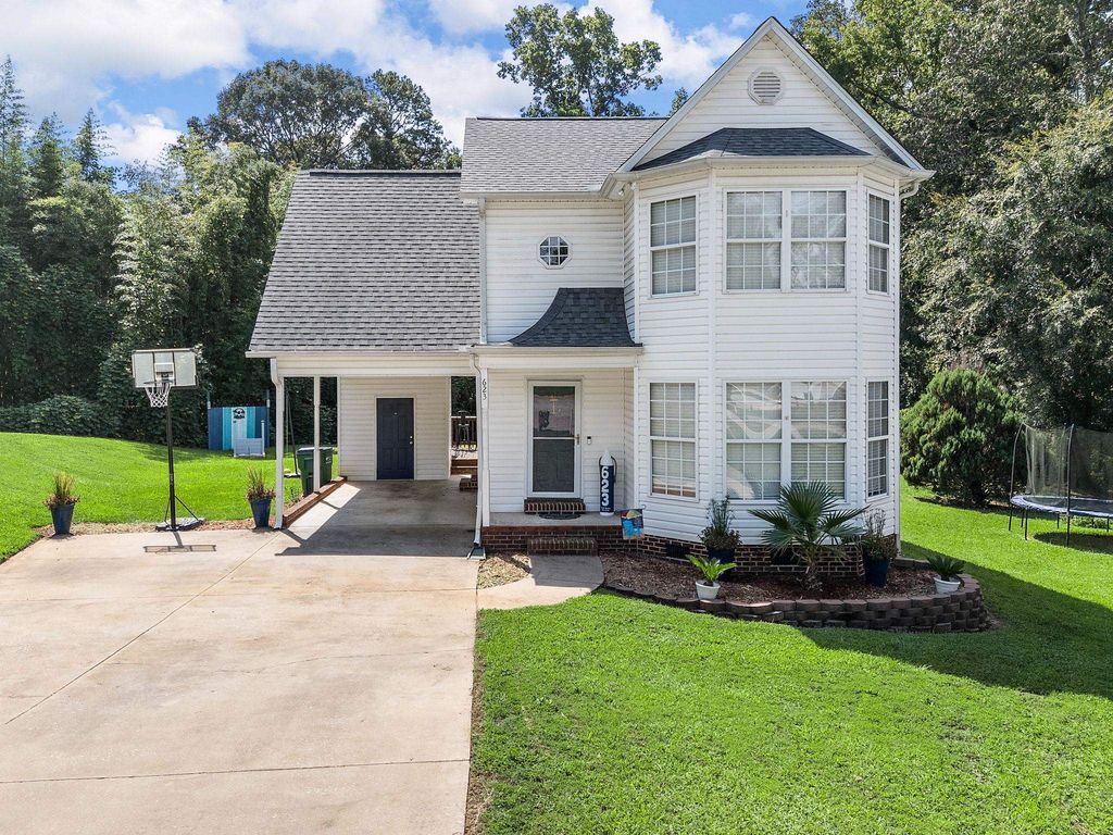 623 S Serena Hills Drive, Moore, SC 29369