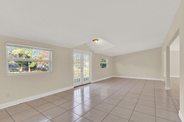 8074 SE River Lane, Stuart, FL 34997