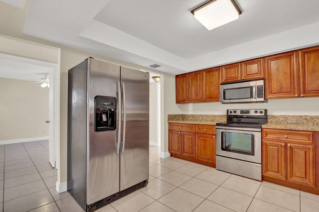 8074 SE River Lane, Stuart, FL 34997