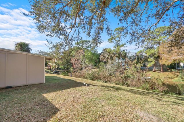 8074 SE River Lane, Stuart, FL 34997