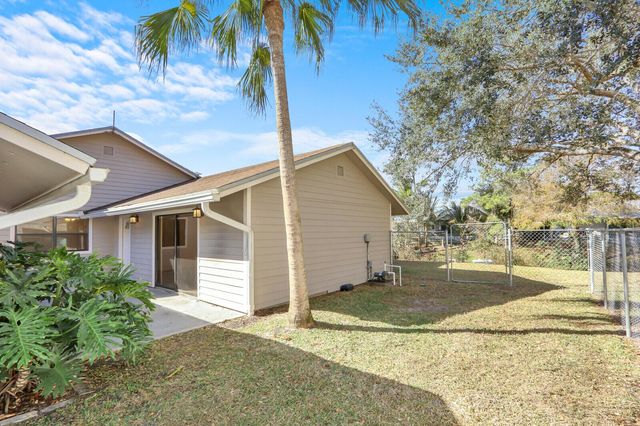 8074 SE River Lane, Stuart, FL 34997