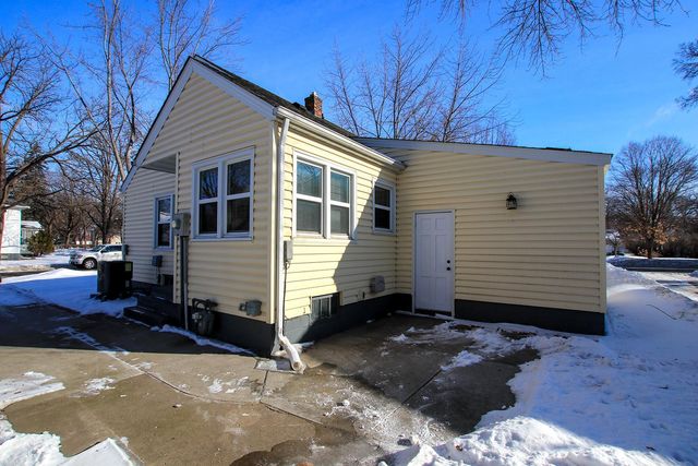 706 Lynn Road SW, Hutchinson, MN 55350