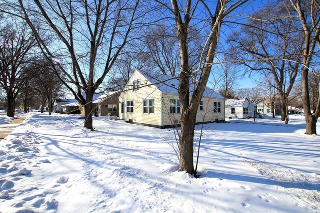 706 Lynn Road SW, Hutchinson, MN 55350