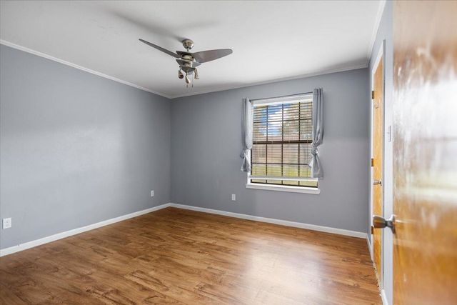 1910 Inglewood St, Henderson, TX 75654