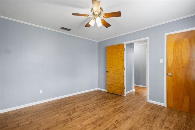 1910 Inglewood St, Henderson, TX 75654