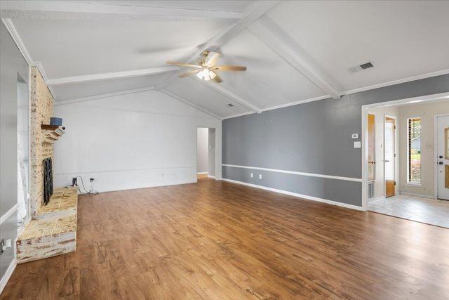 1910 Inglewood St, Henderson, TX 75654