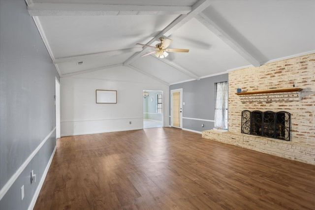 1910 Inglewood St, Henderson, TX 75654