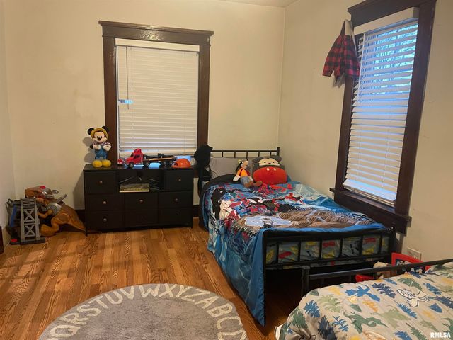 88 20TH Avenue North, Clinton, IA 52732