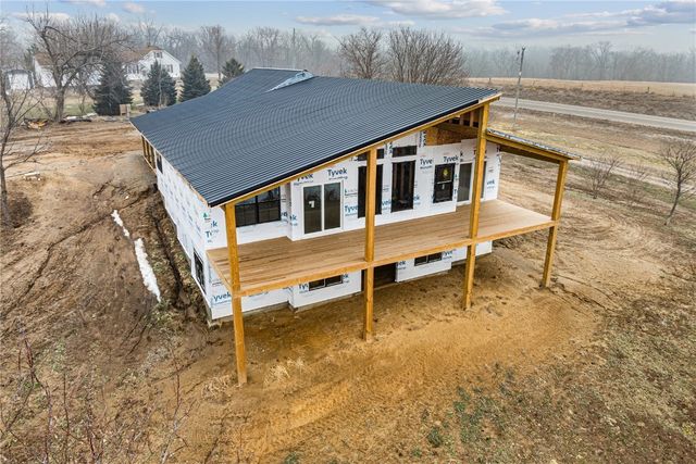 6115 32nd Ave, Shellsburg, IA 52332