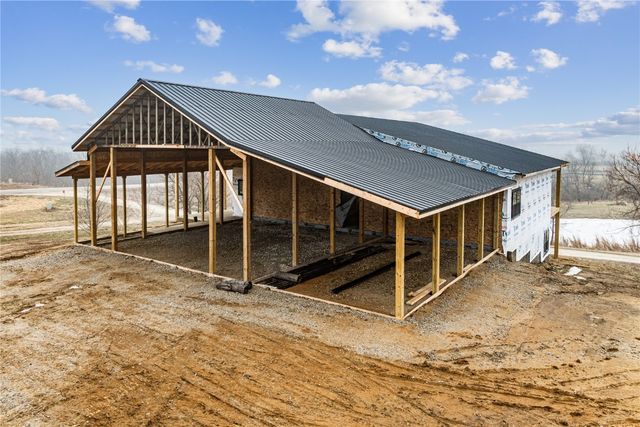 6115 32nd Ave, Shellsburg, IA 52332