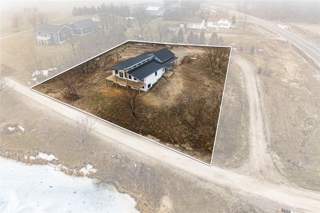 6115 32nd Ave, Shellsburg, IA 52332