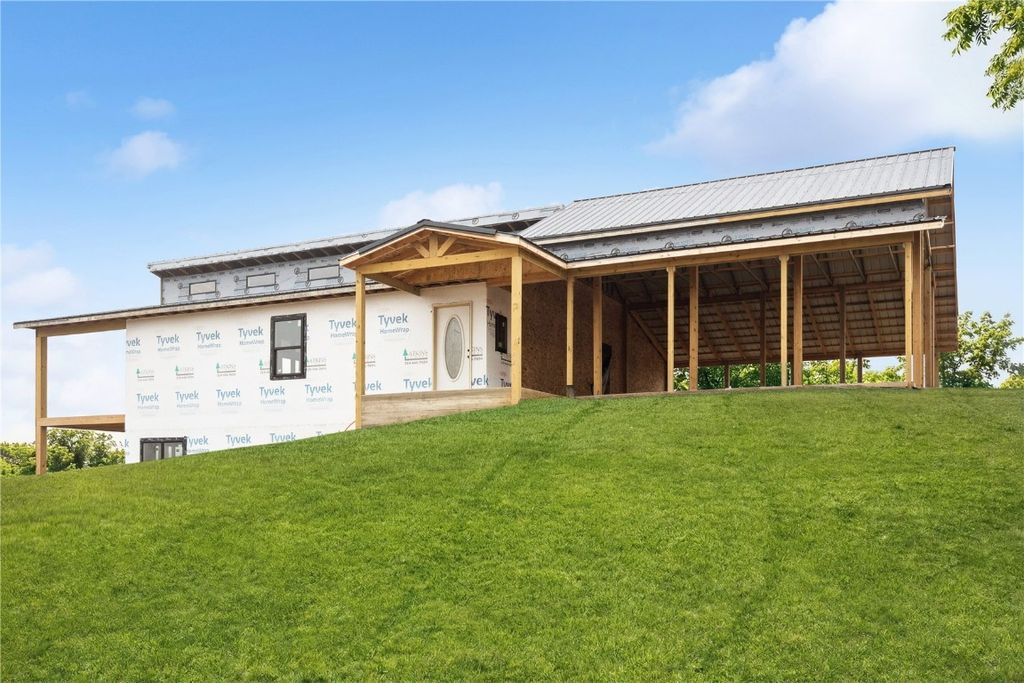 6115 32nd Ave, Shellsburg, IA 52332