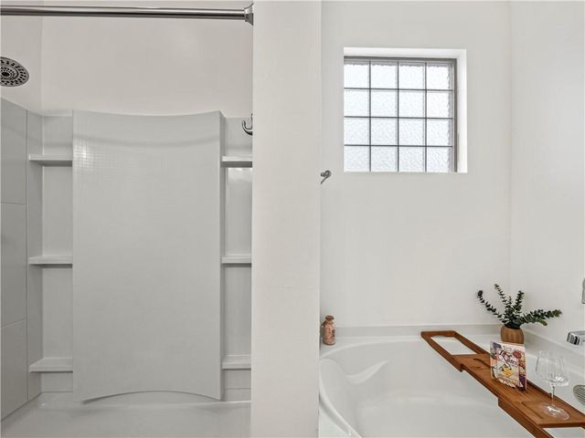 3271 Heatherwood Drive, Gainesville, GA 30507