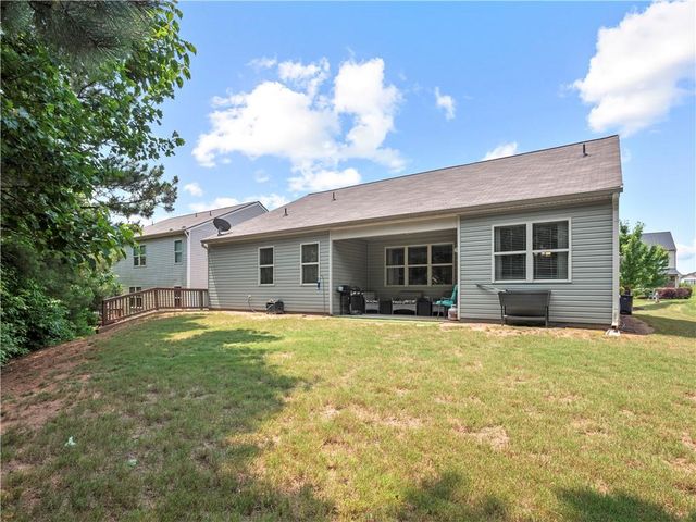 3271 Heatherwood Drive, Gainesville, GA 30507