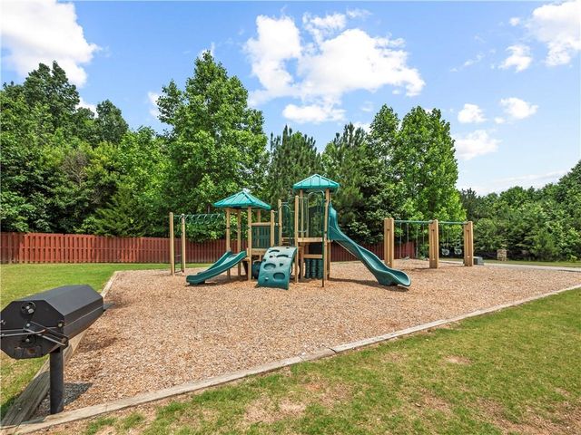 3271 Heatherwood Drive, Gainesville, GA 30507