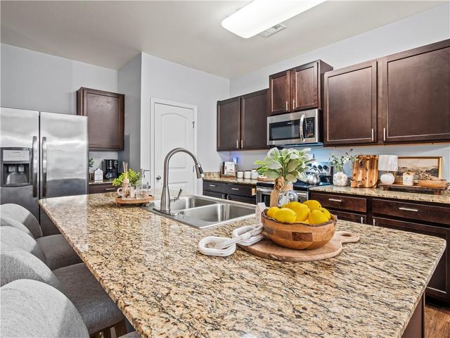 3271 Heatherwood Drive, Gainesville, GA 30507