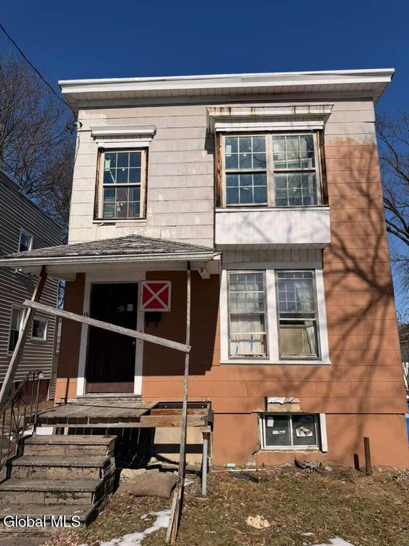 15 Bonheim Street, Albany, NY 12204