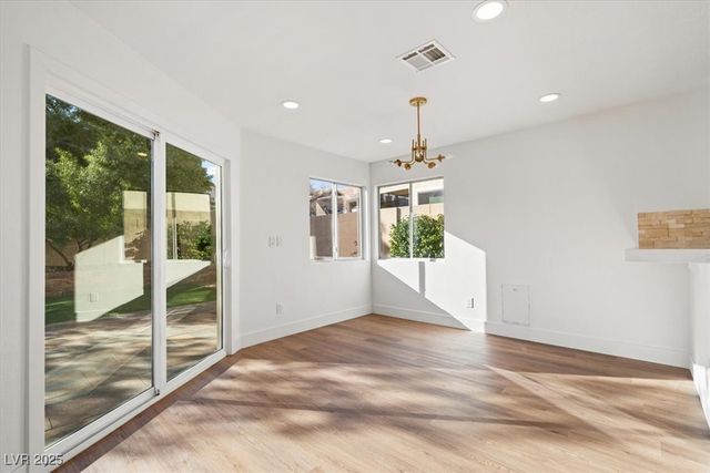 8009 Celebreeze Court, Las Vegas, NV 89145