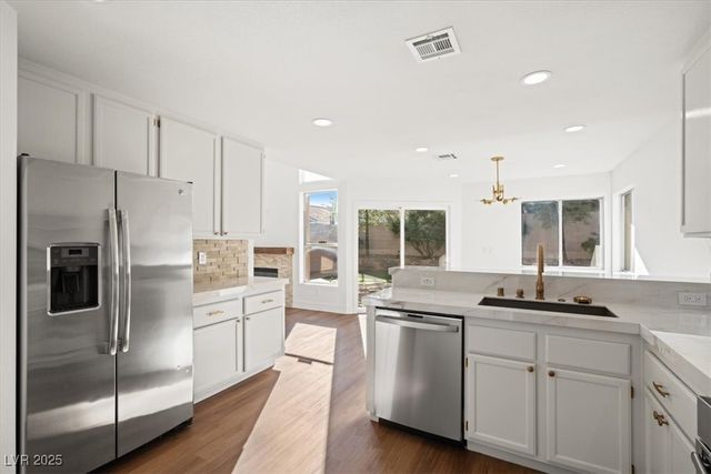 8009 Celebreeze Court, Las Vegas, NV 89145