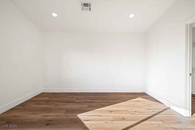 8009 Celebreeze Court, Las Vegas, NV 89145