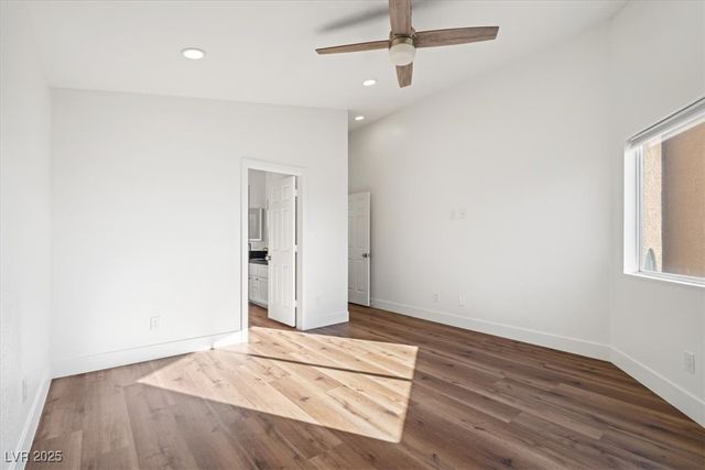 8009 Celebreeze Court, Las Vegas, NV 89145