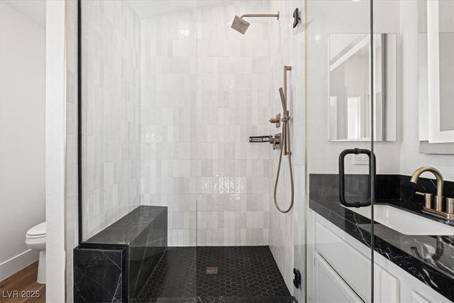 8009 Celebreeze Court, Las Vegas, NV 89145