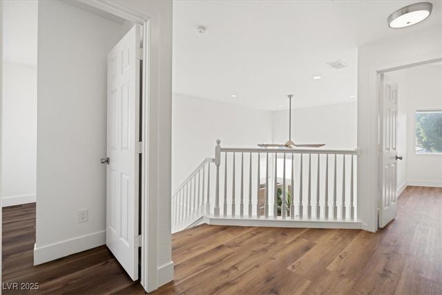 8009 Celebreeze Court, Las Vegas, NV 89145