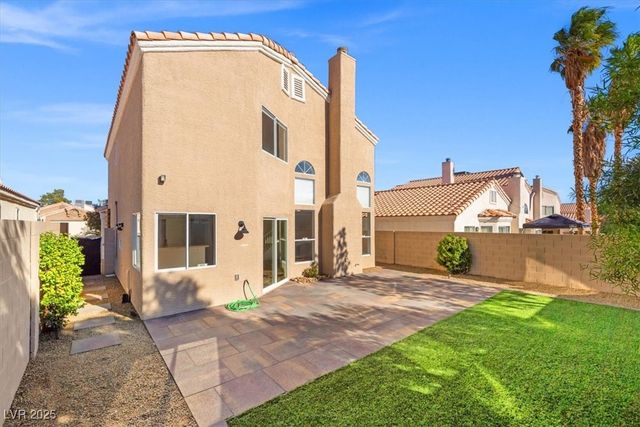 8009 Celebreeze Court, Las Vegas, NV 89145