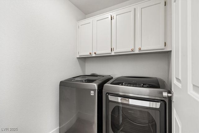 8009 Celebreeze Court, Las Vegas, NV 89145