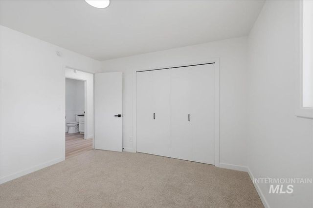 816 W Greenhurst Rd, Nampa, ID 83686