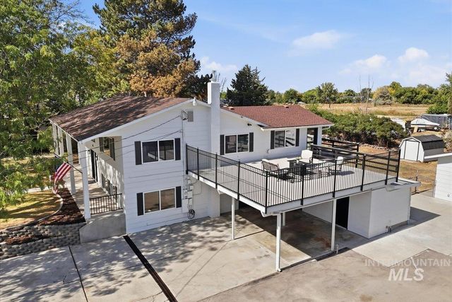 816 W Greenhurst Rd, Nampa, ID 83686