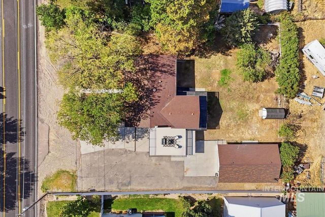 816 W Greenhurst Rd, Nampa, ID 83686