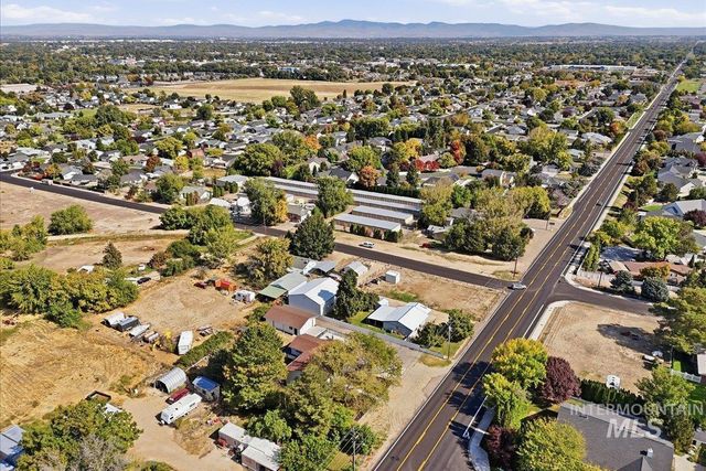 816 W Greenhurst Rd, Nampa, ID 83686