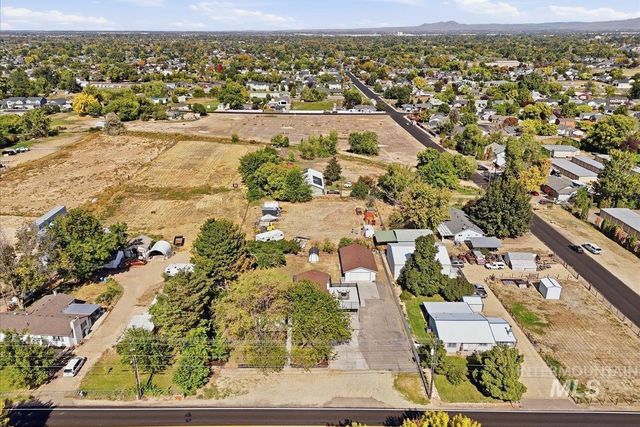 816 W Greenhurst Rd, Nampa, ID 83686