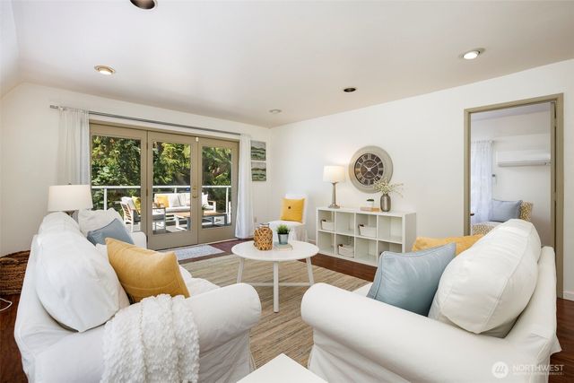 23200 19th Avenue SE, Bothell, WA 98021