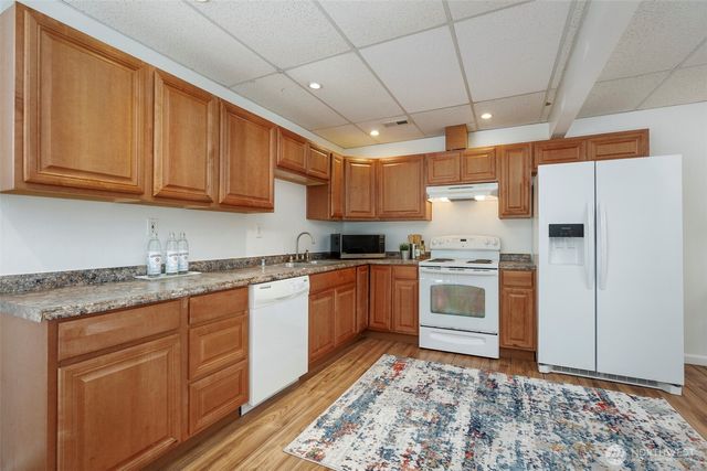 23200 19th Avenue SE, Bothell, WA 98021