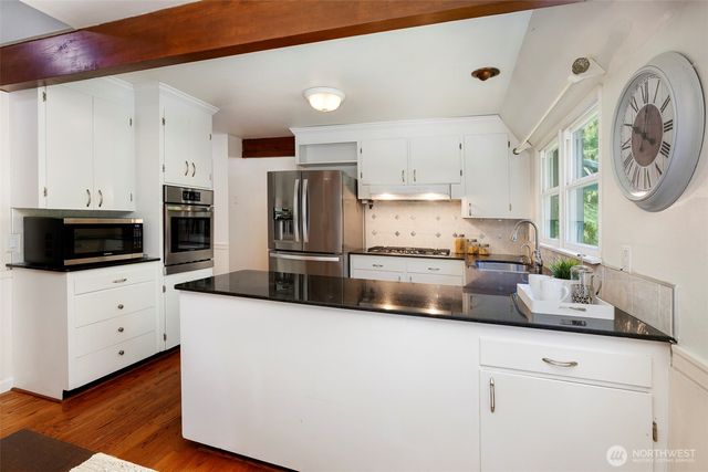 23200 19th Avenue SE, Bothell, WA 98021
