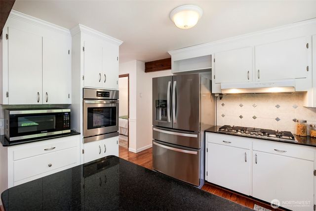 23200 19th Avenue SE, Bothell, WA 98021